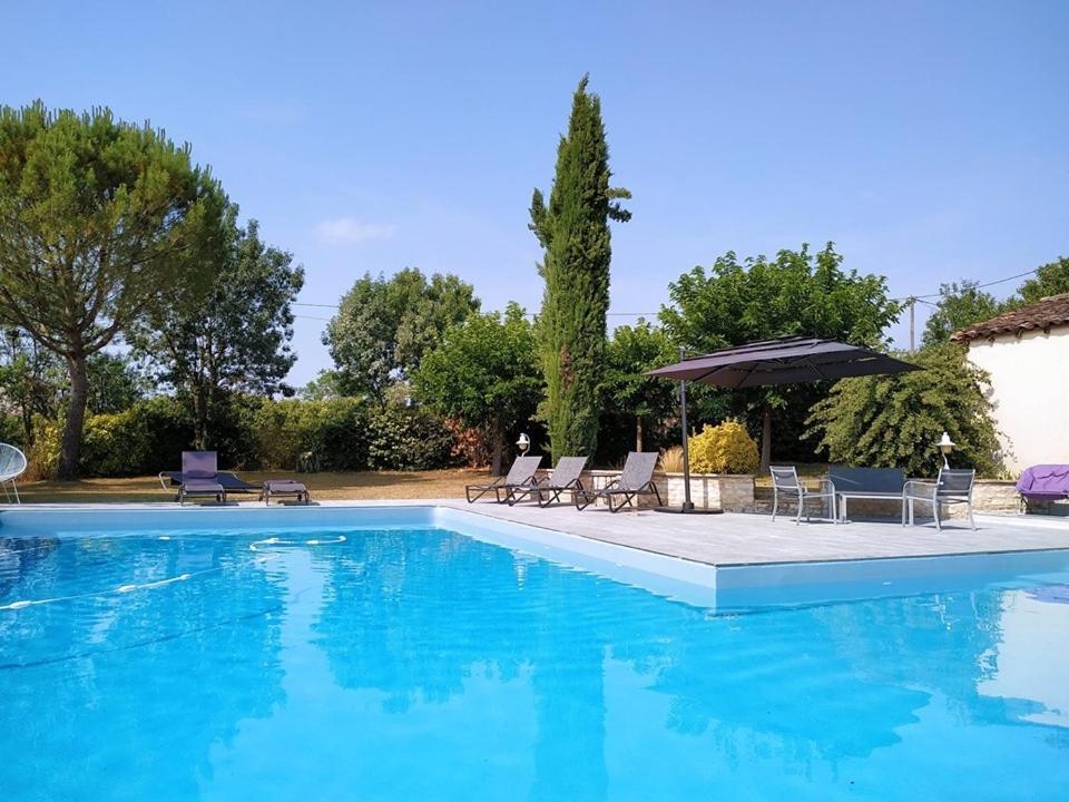 Bastide De Luzert Bed & Breakfast *